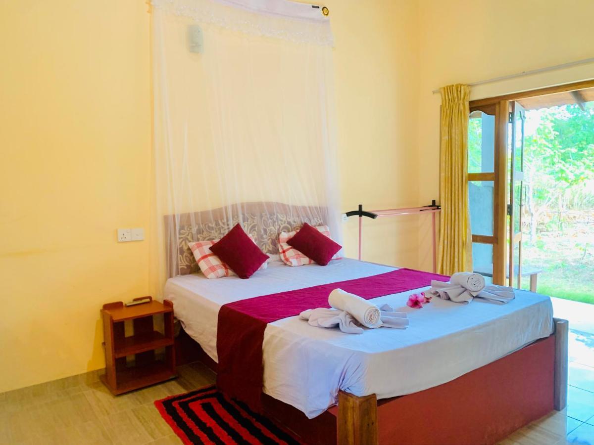 Green Hut Nature Resort Sigirîya Extérieur photo