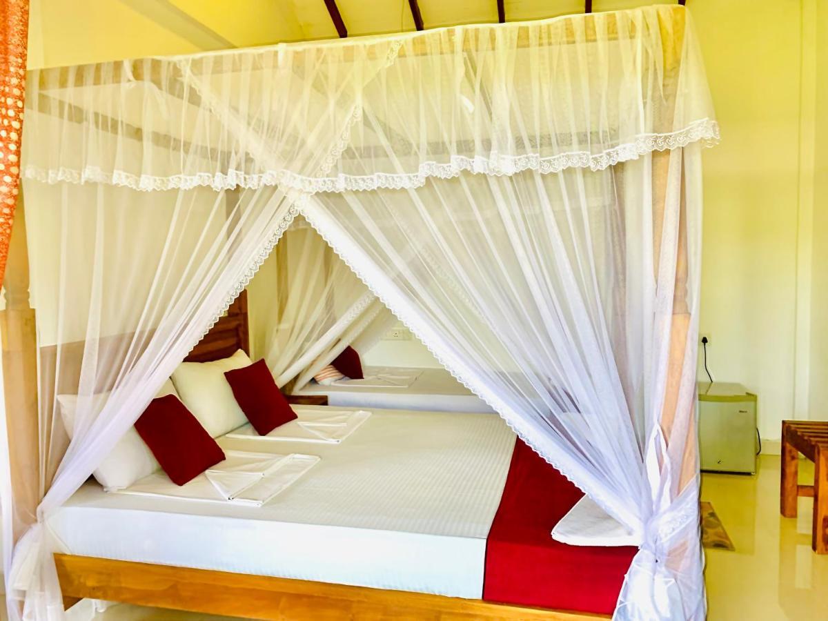 Green Hut Nature Resort Sigirîya Extérieur photo
