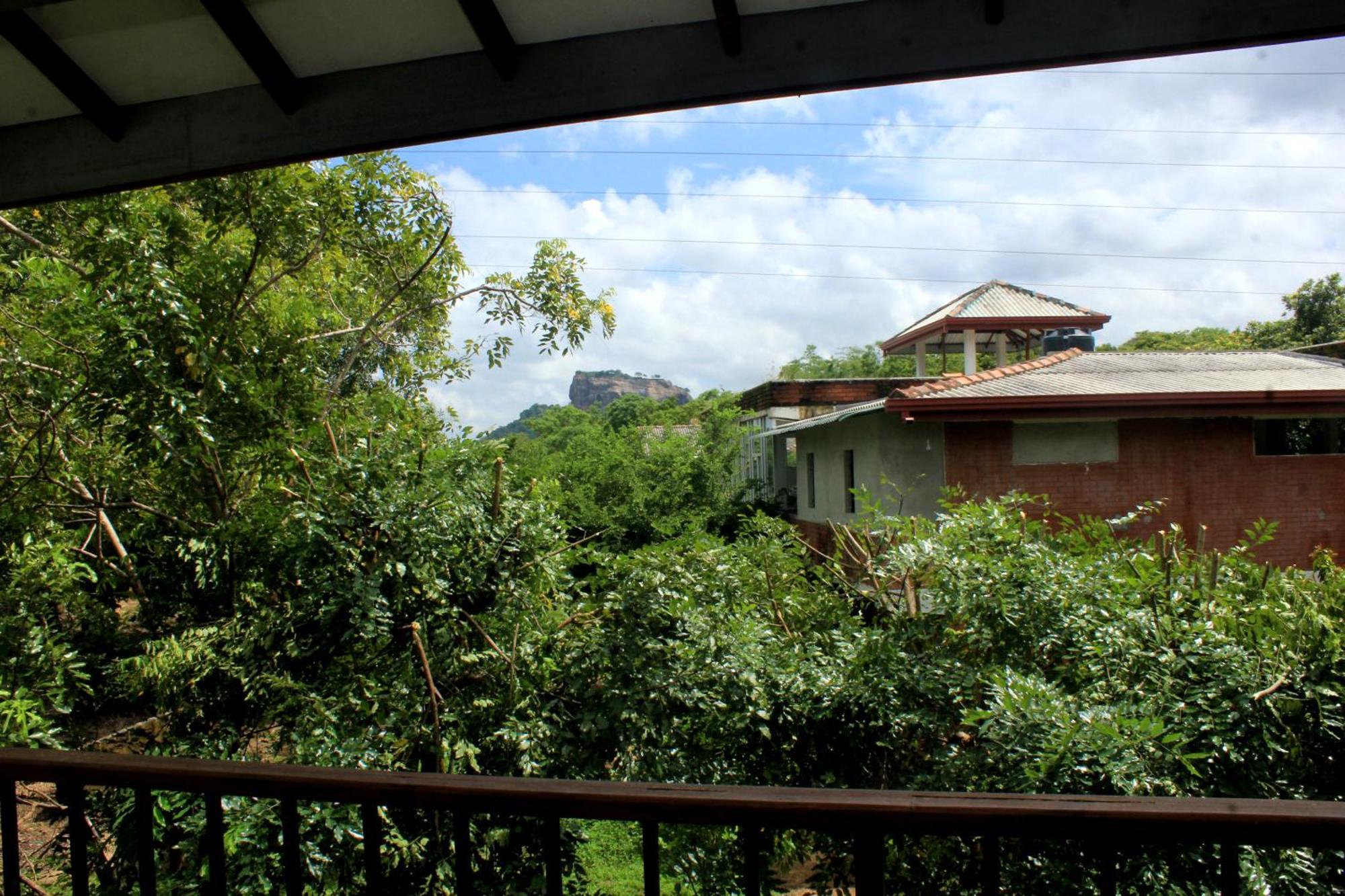 Green Hut Nature Resort Sigirîya Extérieur photo